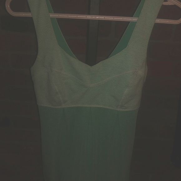 Lulu Lemon adjustable workout tank - Picture 11 of 12